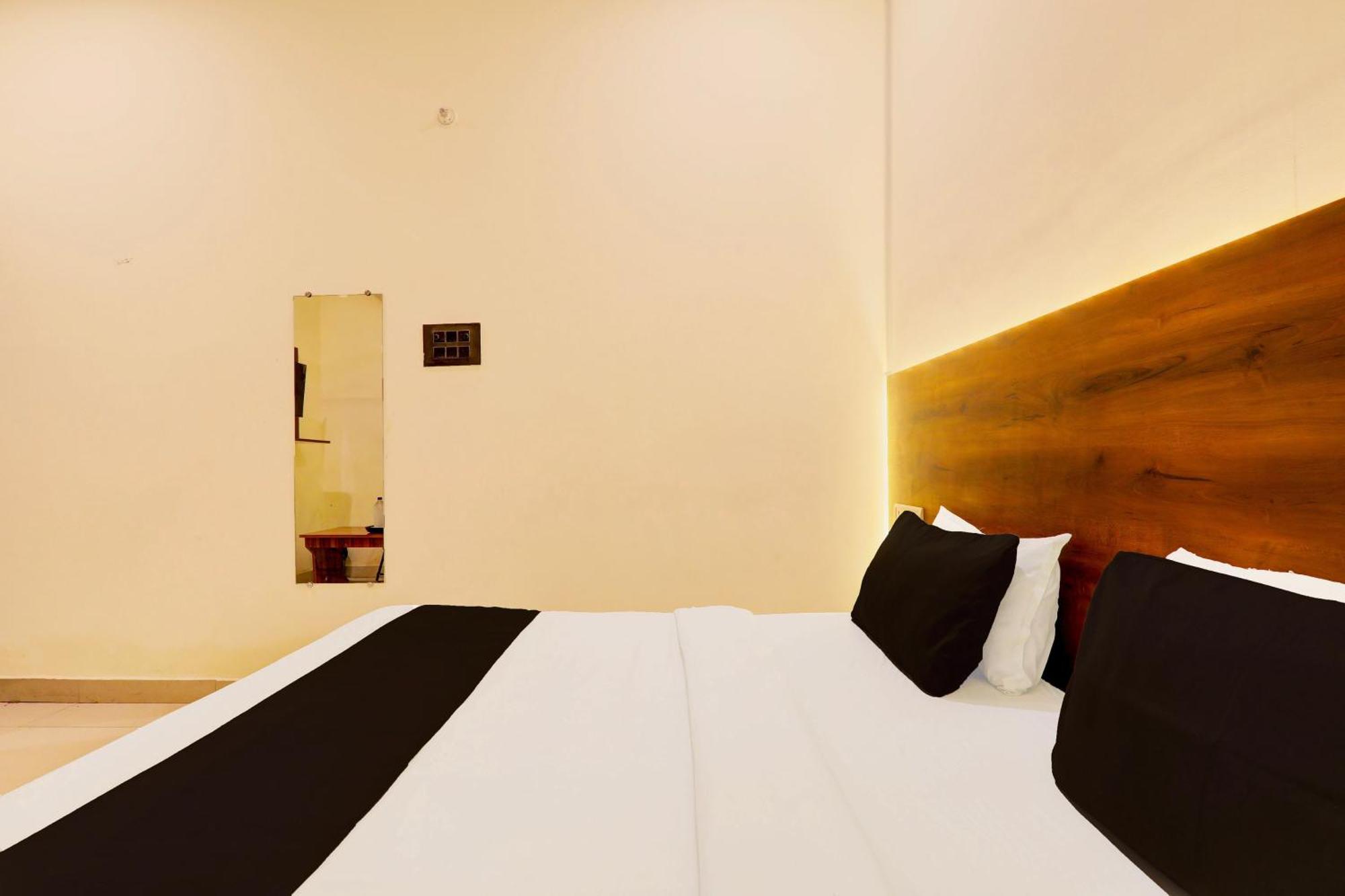 Hotel O Sr Grand Gorakhpur Exterior foto